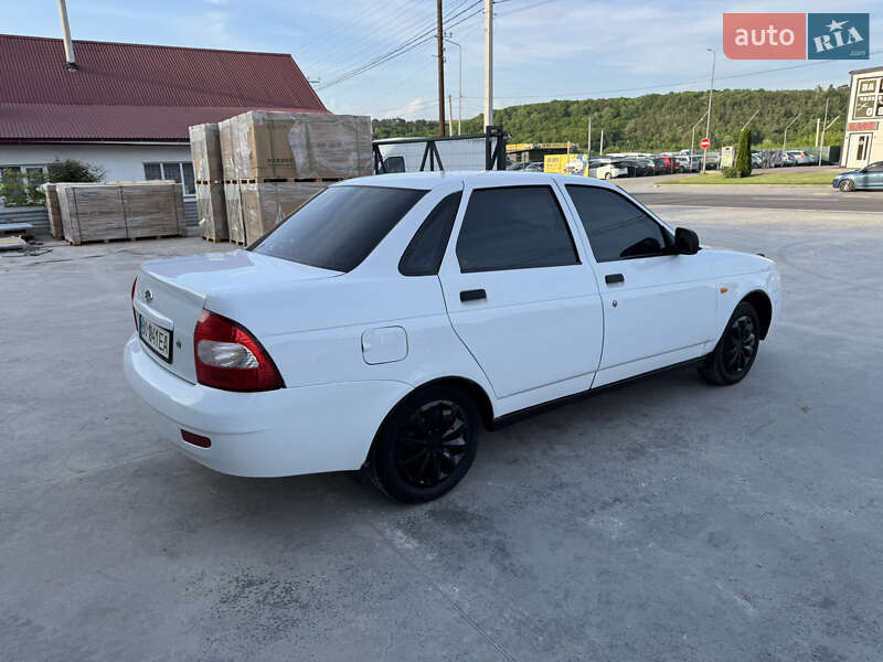 Седан ВАЗ / Lada 2170 Priora 2010 в Тернополе