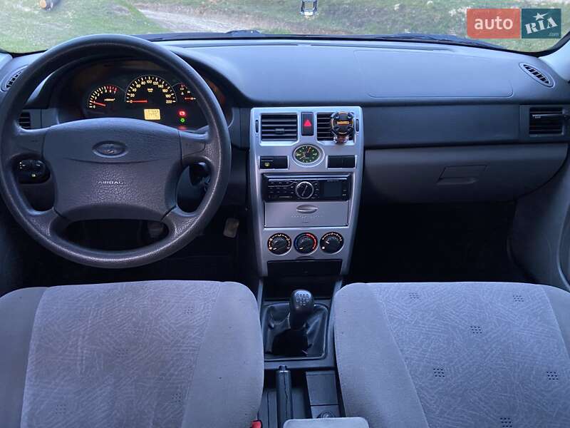 Седан ВАЗ / Lada 2170 Priora 2007 в Черновцах