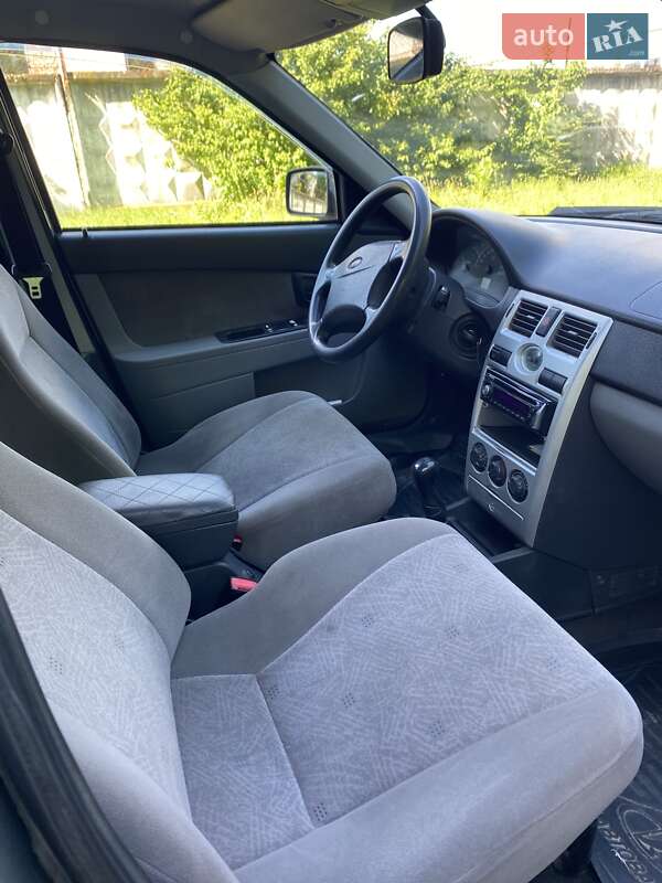 Седан ВАЗ / Lada 2170 Priora 2007 в Черновцах