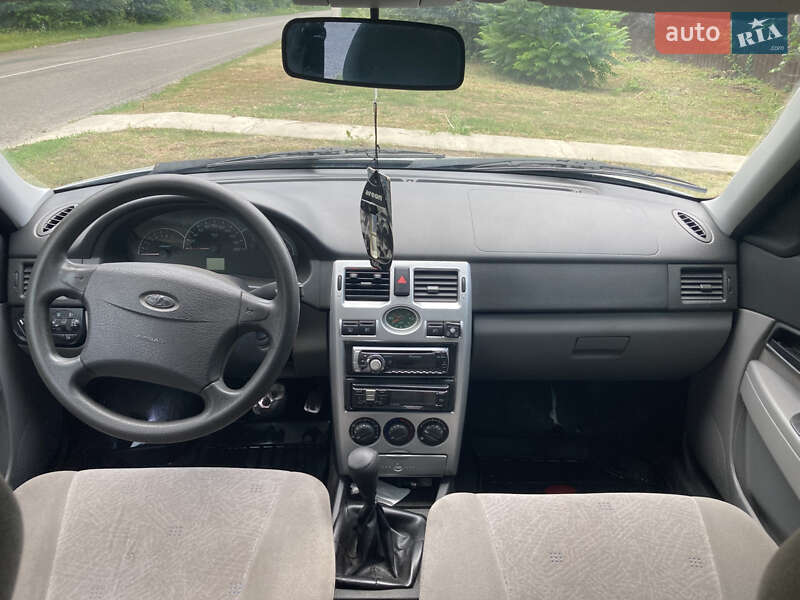 Седан ВАЗ / Lada 2170 Priora 2007 в Барышевке