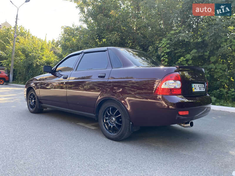 Седан ВАЗ / Lada 2170 Priora 2008 в Вышгороде