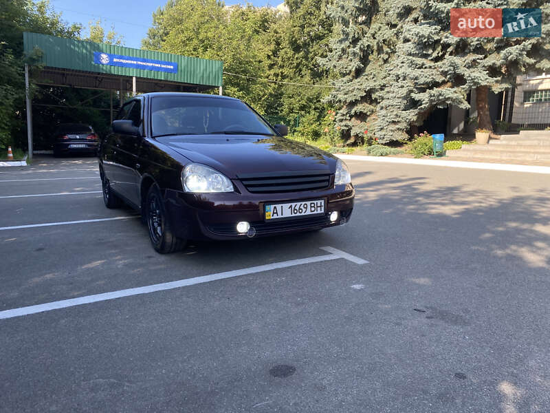 Седан ВАЗ / Lada 2170 Priora 2008 в Вышгороде