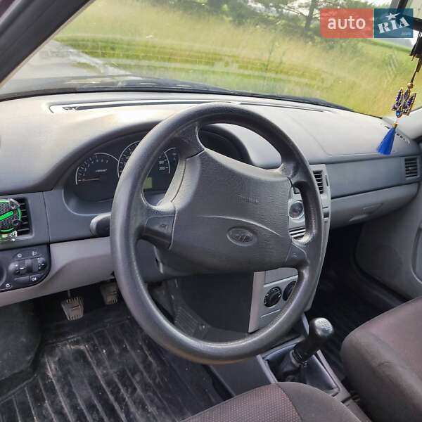 Седан ВАЗ / Lada 2170 Priora 2010 в Мені