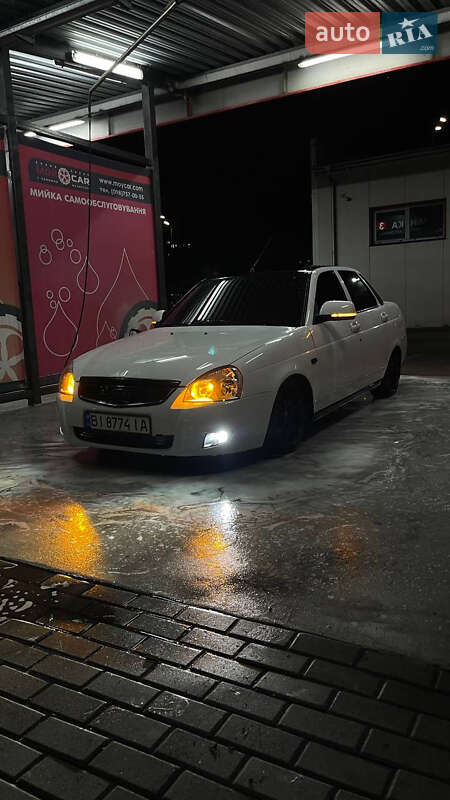 Седан ВАЗ / Lada 2170 Priora 2013 в Киеве