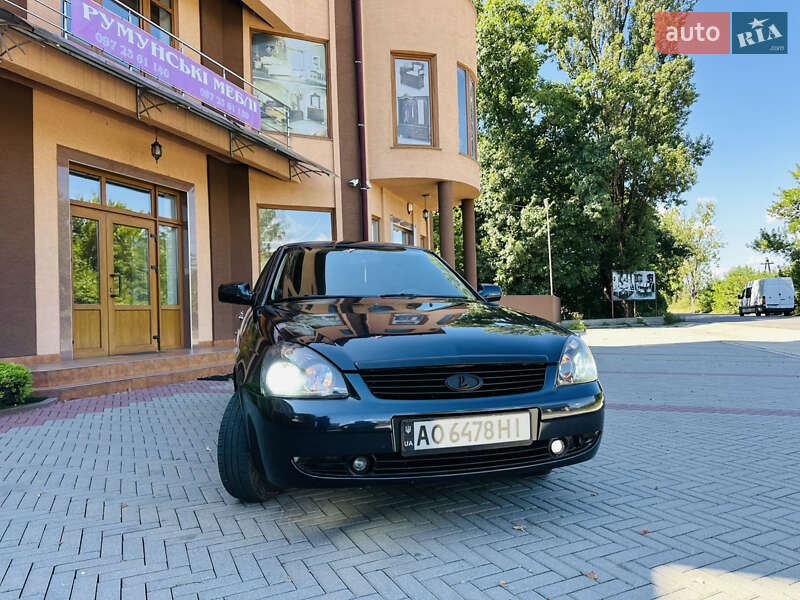 Седан ВАЗ / Lada 2170 Priora 2008 в Тячеве
