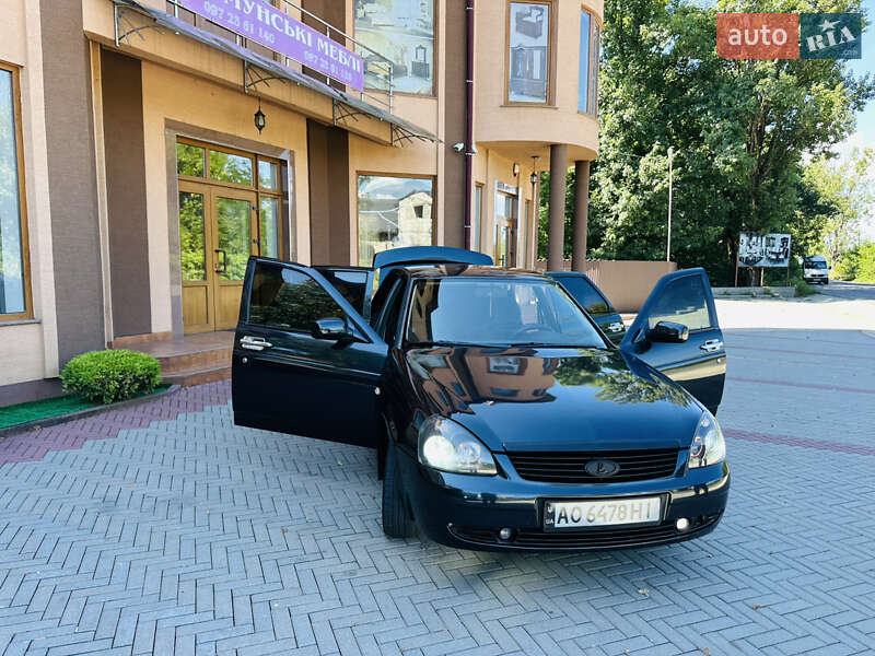 Седан ВАЗ / Lada 2170 Priora 2008 в Тячеве