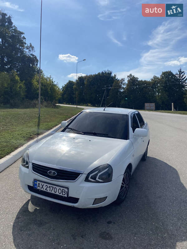 Седан ВАЗ 2170 Priora 2013 в 