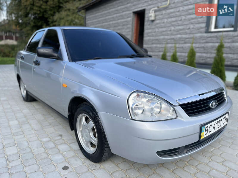 Седан ВАЗ / Lada 2170 Priora 2010 в Львове