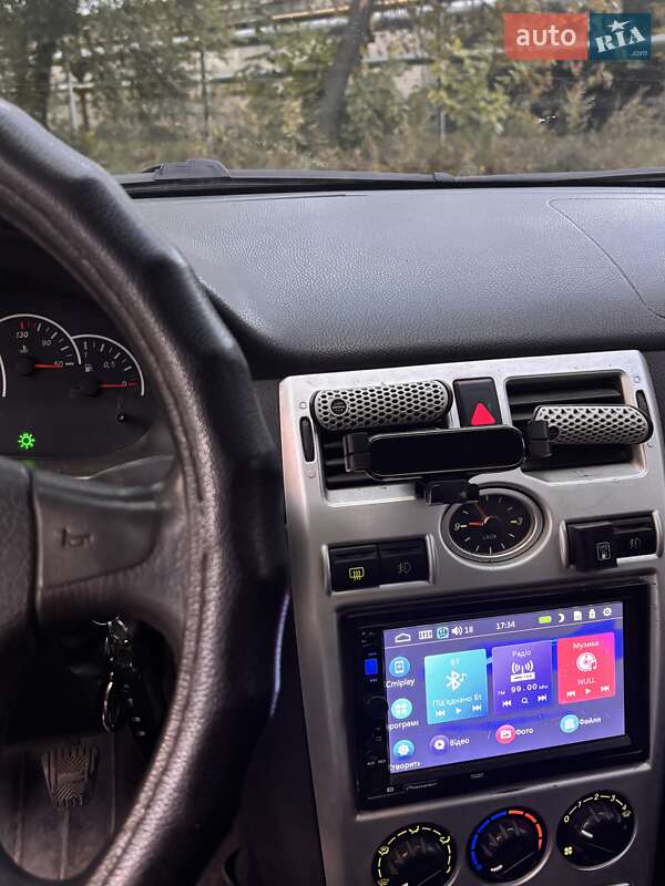 Седан ВАЗ / Lada 2170 Priora 2008 в Першотравенске
