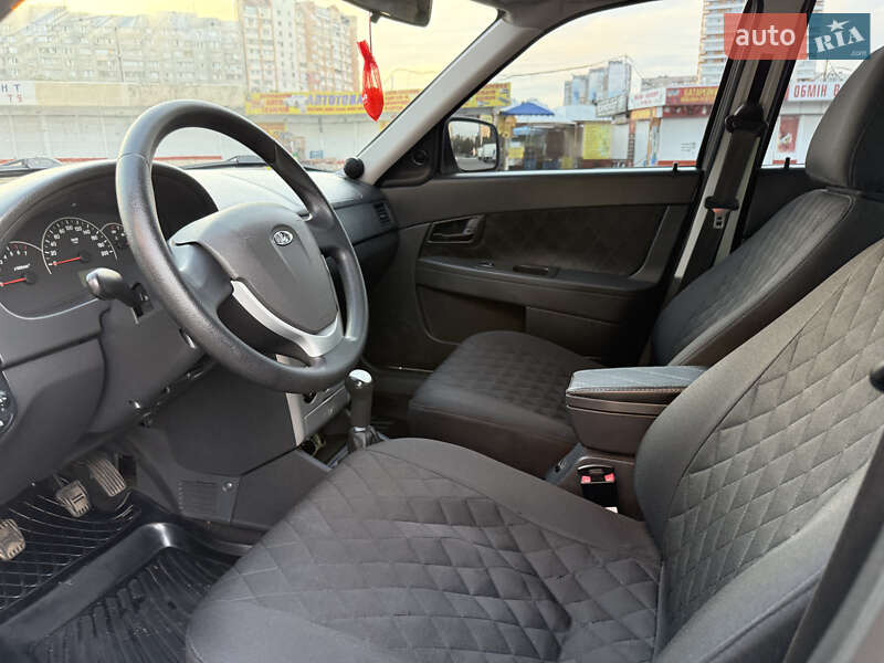 Седан ВАЗ / Lada 2170 Priora 2013 в Харькове