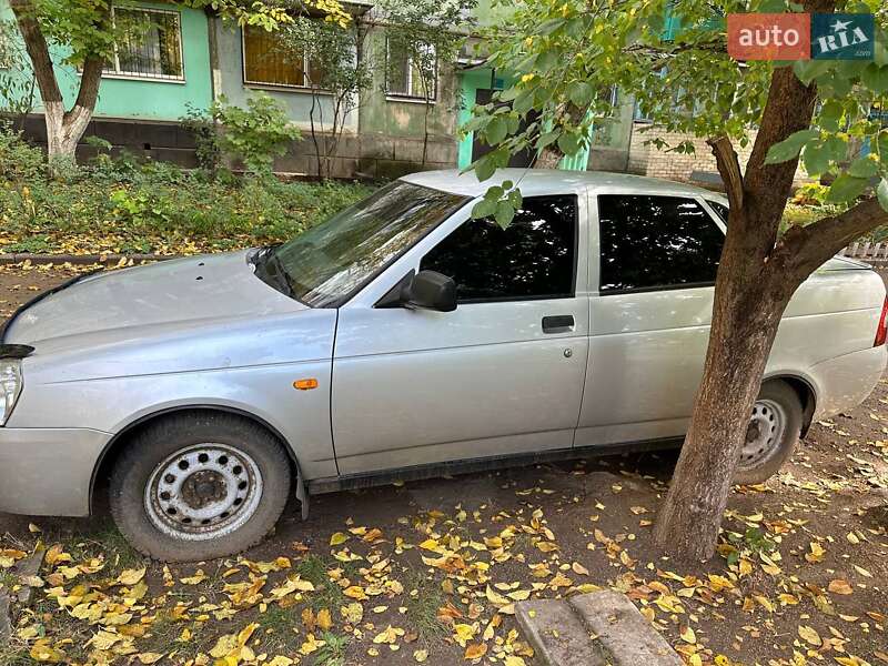 Седан ВАЗ / Lada 2170 Priora 2010 в Кривом Роге