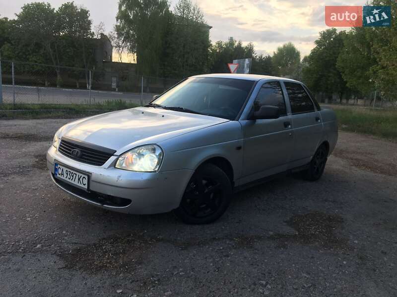 Седан ВАЗ / Lada 2170 Priora 2008 в Чернобае фото 7 Седан ВАЗ / Lada 2170 Priora 2008 в Чернобае