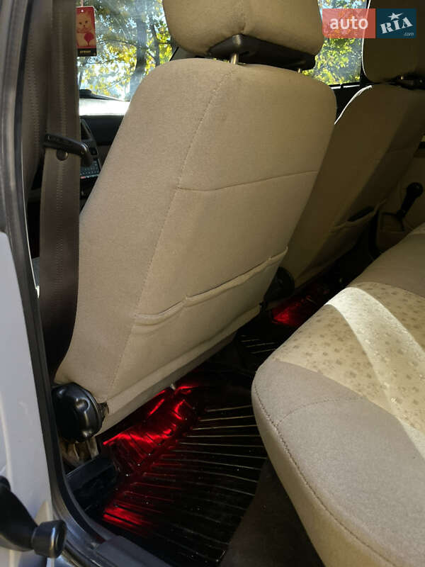 Седан ВАЗ / Lada 2170 Priora 2009 в Волочиске фото 8 Седан ВАЗ / Lada 2170 Priora 2009 в Волочиске