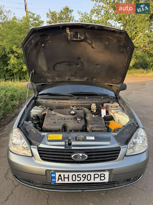 Седан ВАЗ / Lada 2170 Priora 2010 в Краматорську