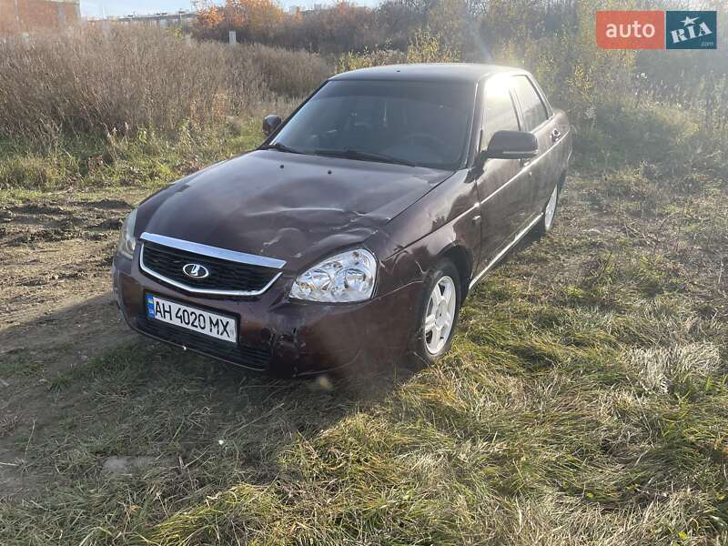 Седан ВАЗ / Lada 2170 Priora 2011 в Черновцах