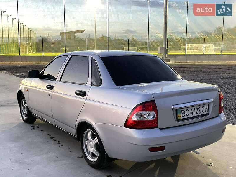 Седан ВАЗ / Lada 2170 Priora 2010 в Львове фото 2 Седан ВАЗ / Lada 2170 Priora 2010 в Львове