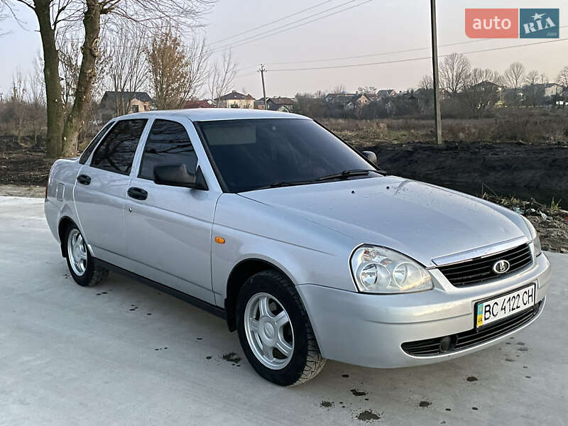 Седан ВАЗ / Lada 2170 Priora 2010 в Львове фото 11 Седан ВАЗ / Lada 2170 Priora 2010 в Львове