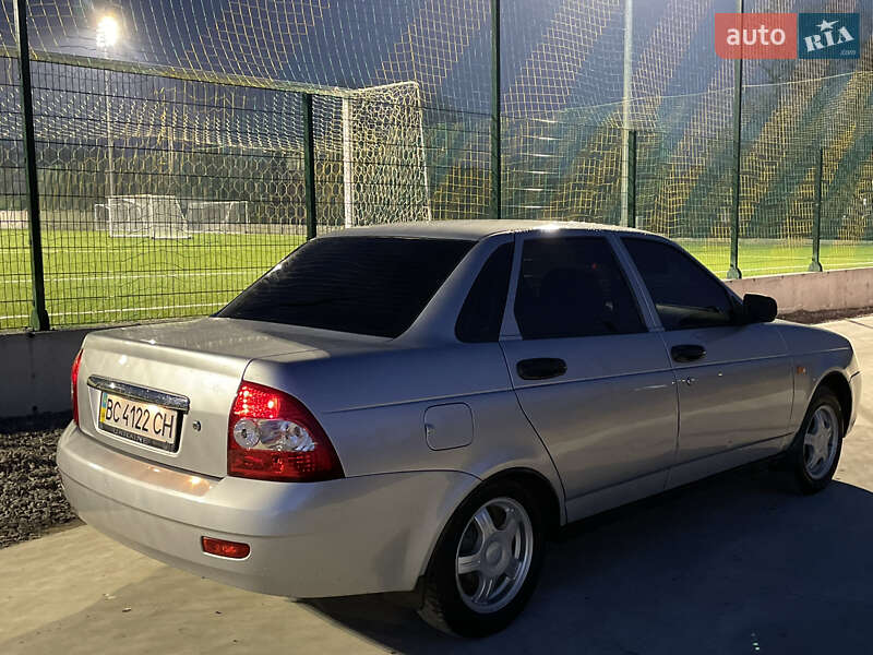 Седан ВАЗ / Lada 2170 Priora 2010 в Львове фото 20 Седан ВАЗ / Lada 2170 Priora 2010 в Львове