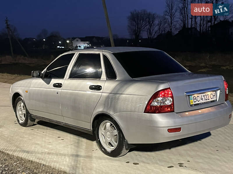 Седан ВАЗ / Lada 2170 Priora 2010 в Львове фото 25 Седан ВАЗ / Lada 2170 Priora 2010 в Львове