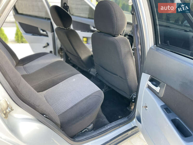 Седан ВАЗ / Lada 2170 Priora 2010 в Львове фото 30 Седан ВАЗ / Lada 2170 Priora 2010 в Львове