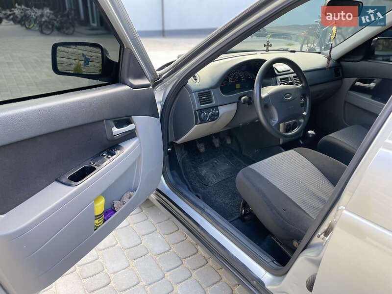 Седан ВАЗ / Lada 2170 Priora 2010 в Львове фото 33 Седан ВАЗ / Lada 2170 Priora 2010 в Львове