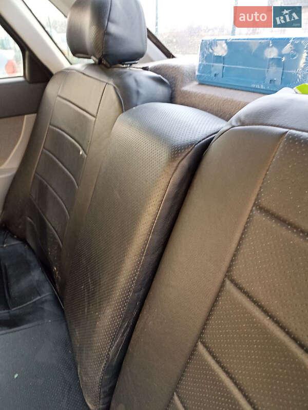 Седан ВАЗ / Lada 2170 Priora 2012 в Харькове фото 9 Седан ВАЗ / Lada 2170 Priora 2012 в Харькове