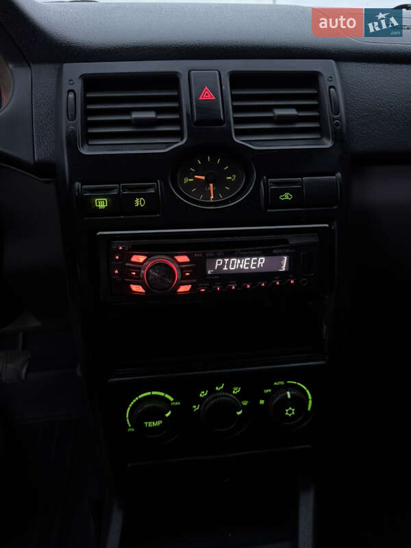 Седан ВАЗ / Lada 2170 Priora 2010 в Миколаєві