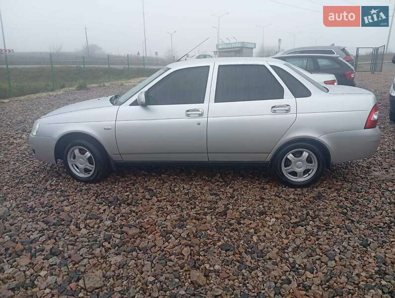 Седан ВАЗ / Lada 2170 Priora 2012 в Рівному