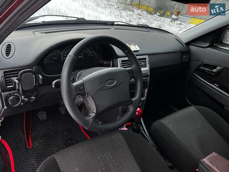 Седан ВАЗ / Lada 2170 Priora 2011 в Обухове