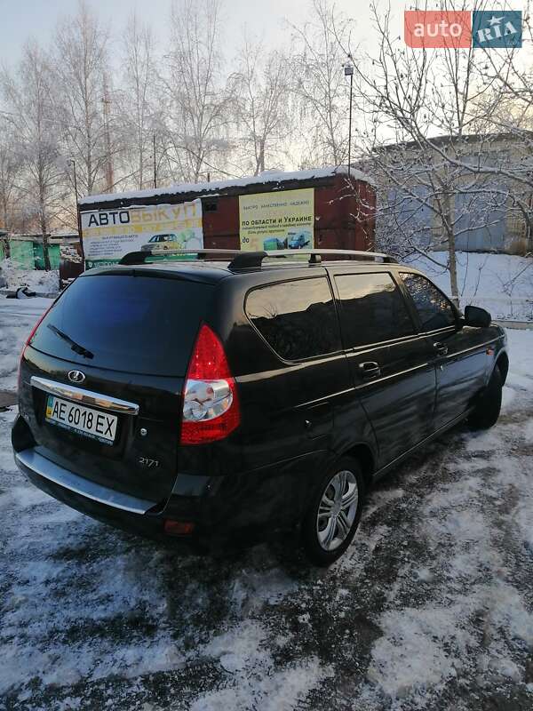 Универсал ВАЗ / Lada 2171 Priora 2012 в Кривом Роге
