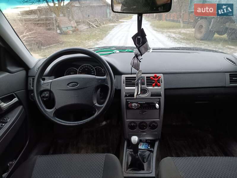 Универсал ВАЗ / Lada 2171 Priora 2011 в Маневичах