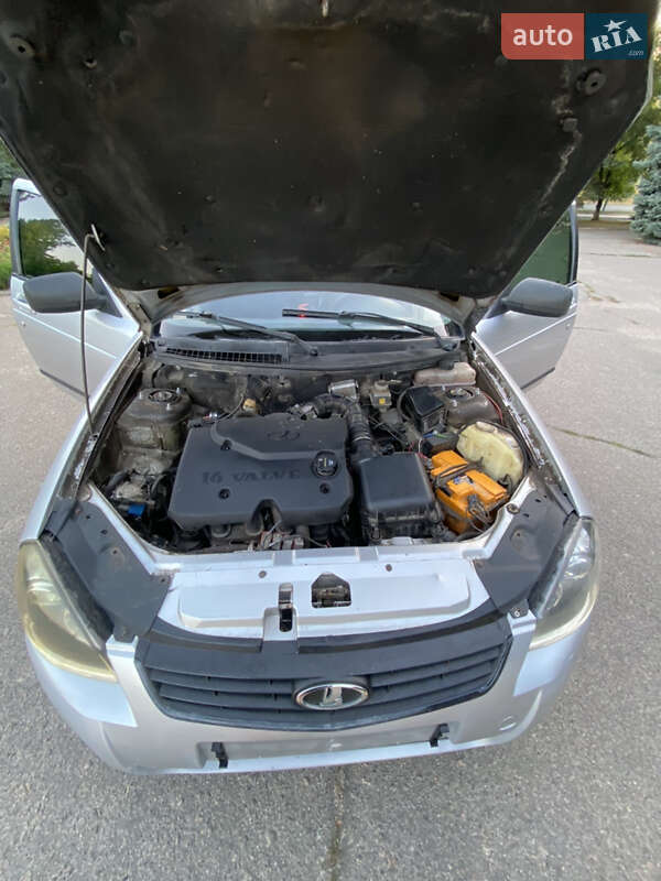 Универсал ВАЗ / Lada 2171 Priora 2012 в Лозовой