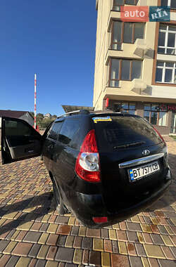 Универсал ВАЗ / Lada 2171 Priora 2010 в 