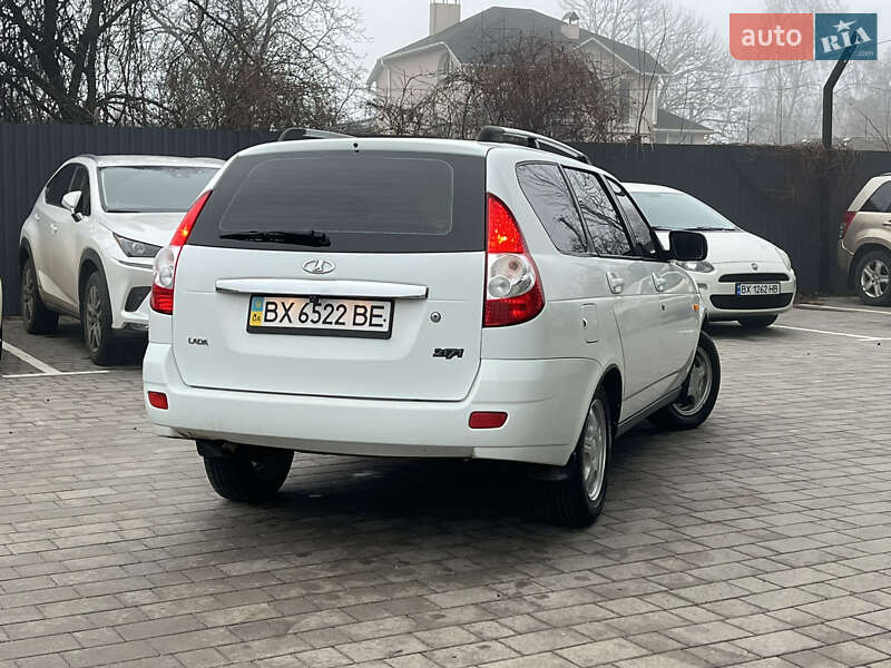 Універсал ВАЗ / Lada 2171 Priora 2011 в Хмельницькому