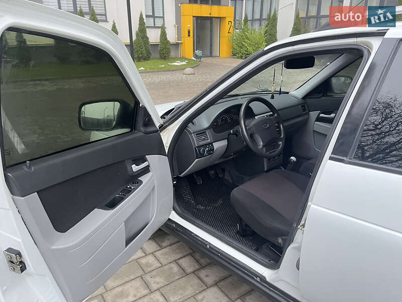 Універсал ВАЗ / Lada 2171 Priora 2011 в Хмельницькому