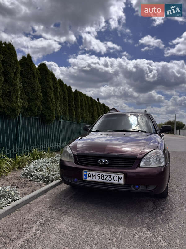 Универсал ВАЗ / Lada 2171 Priora 2011 в Попельне