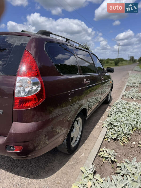 Универсал ВАЗ / Lada 2171 Priora 2011 в Попельне