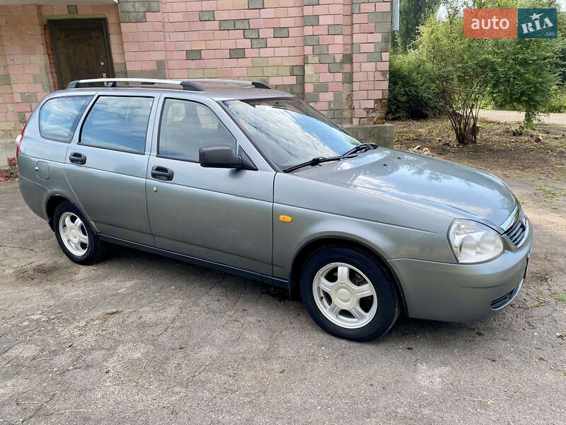 Универсал ВАЗ / Lada 2171 Priora 2011 в Хмельнике