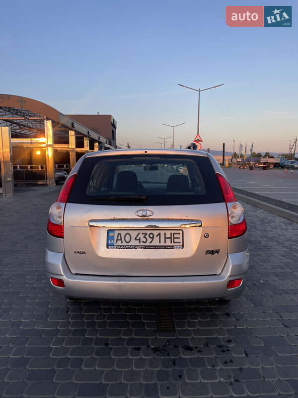 Универсал ВАЗ / Lada 2171 Priora 2010 в Мукачево