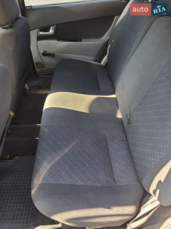 Универсал ВАЗ / Lada 2171 Priora 2011 в Киеве фото 4 Универсал ВАЗ / Lada 2171 Priora 2011 в Киеве