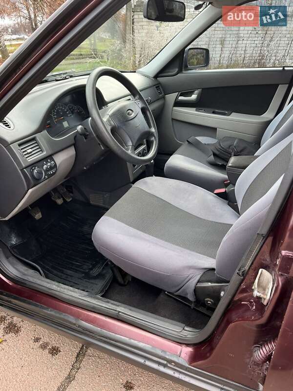 Универсал ВАЗ / Lada 2171 Priora 2011 в Нежине