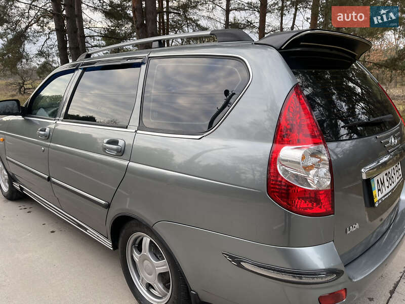 Універсал ВАЗ / Lada 2171 Priora 2011 в Славуті