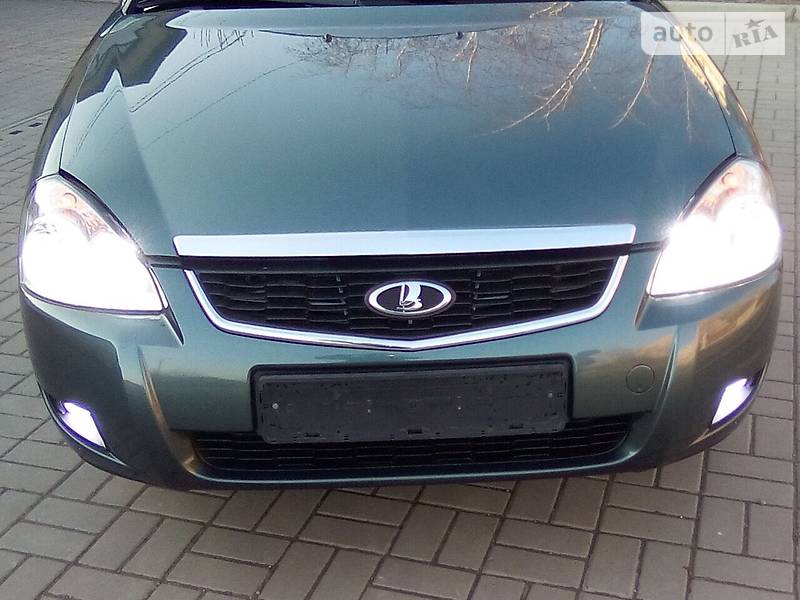 Хетчбек ВАЗ / Lada 2172 Priora 2011 в Запоріжжі