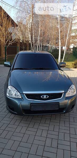 Хетчбек ВАЗ / Lada 2172 Priora 2011 в Запоріжжі