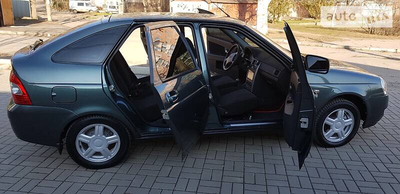Хетчбек ВАЗ / Lada 2172 Priora 2011 в Запоріжжі