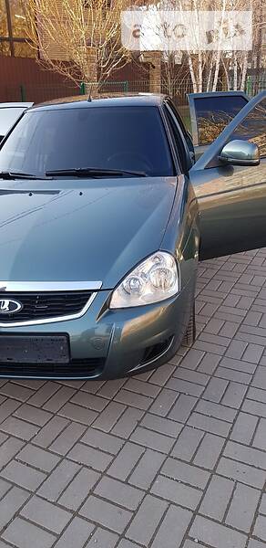 Хетчбек ВАЗ / Lada 2172 Priora 2011 в Запоріжжі