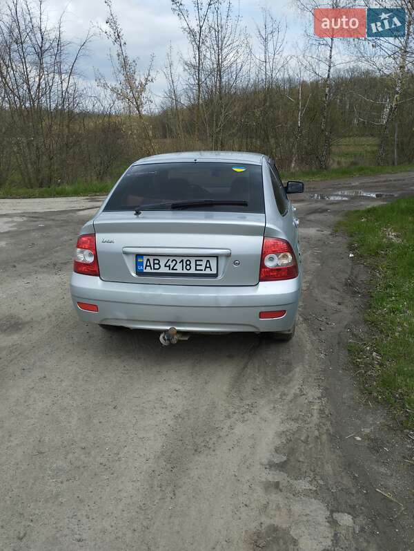 Хетчбек ВАЗ / Lada 2172 Priora 2008 в Вінниці фото 4 Хетчбек ВАЗ / Lada 2172 Priora 2008 в Вінниці