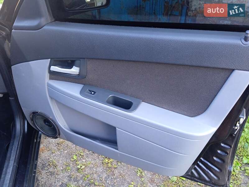 Хетчбек ВАЗ / Lada 2172 Priora 2008 в Лохвиці фото 8 Хетчбек ВАЗ / Lada 2172 Priora 2008 в Лохвиці