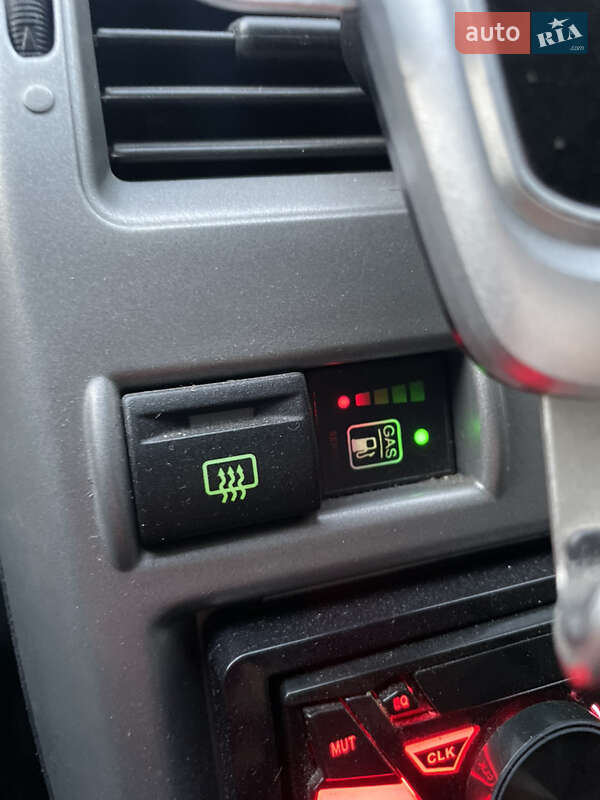 Хэтчбек ВАЗ / Lada 2172 Priora 2013 в Киеве