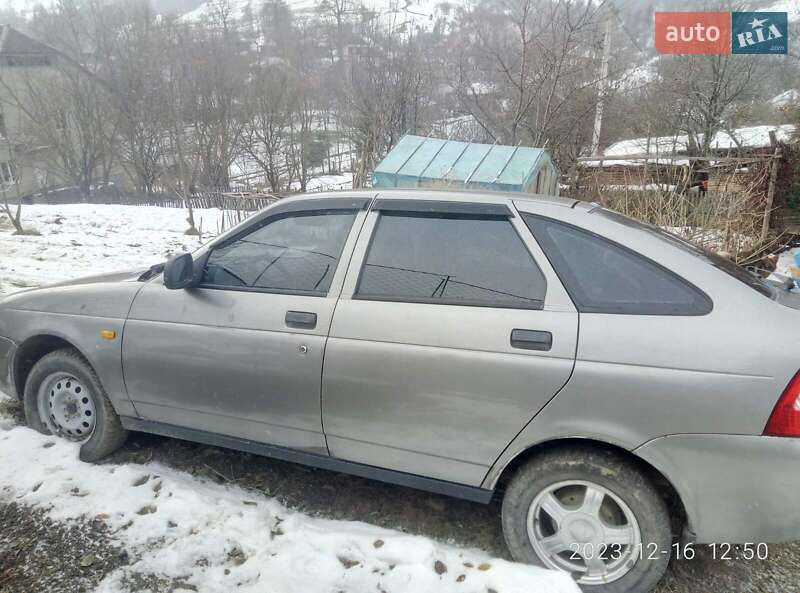 Хетчбек ВАЗ / Lada 2172 Priora 2008 в Міжгір'ї фото 6 Хетчбек ВАЗ / Lada 2172 Priora 2008 в Міжгір'ї